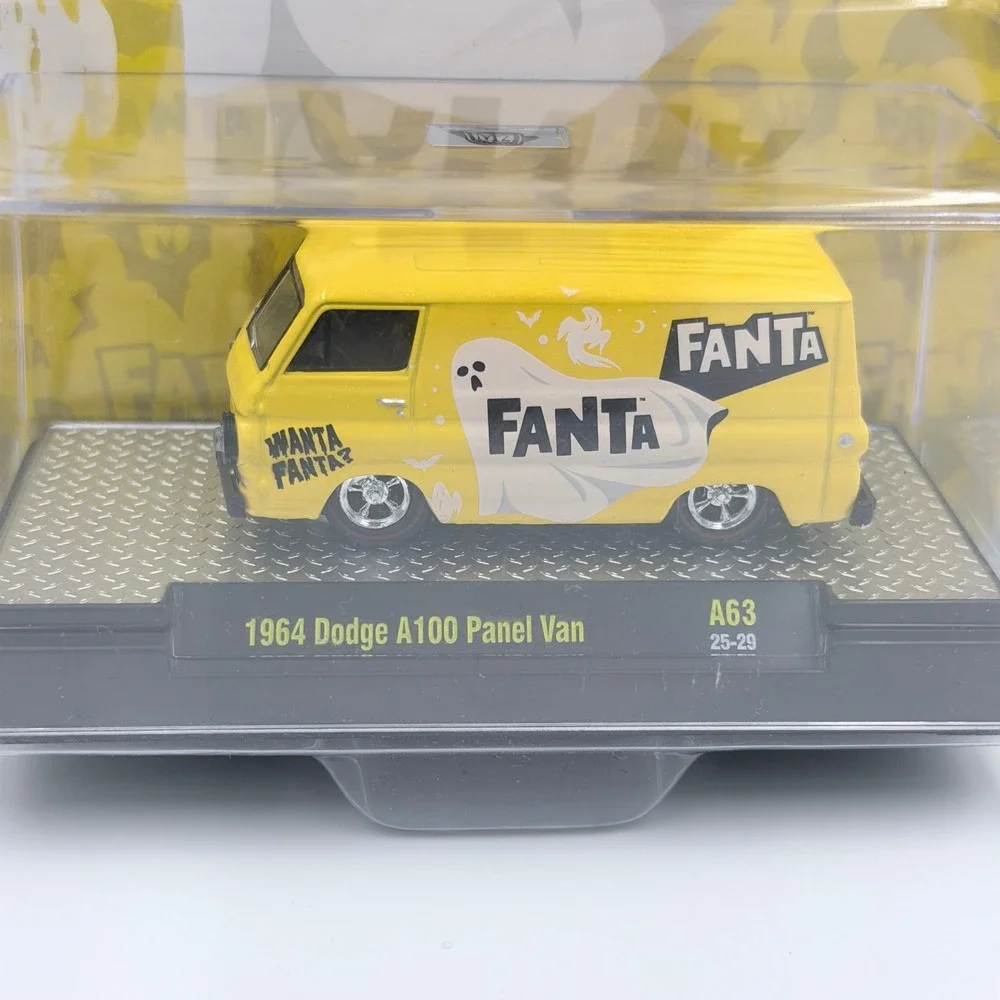 M2 Machines 1964‎ Dodge A100 Panel Van Fanta Halloween Ghost Coca Cola 1:64